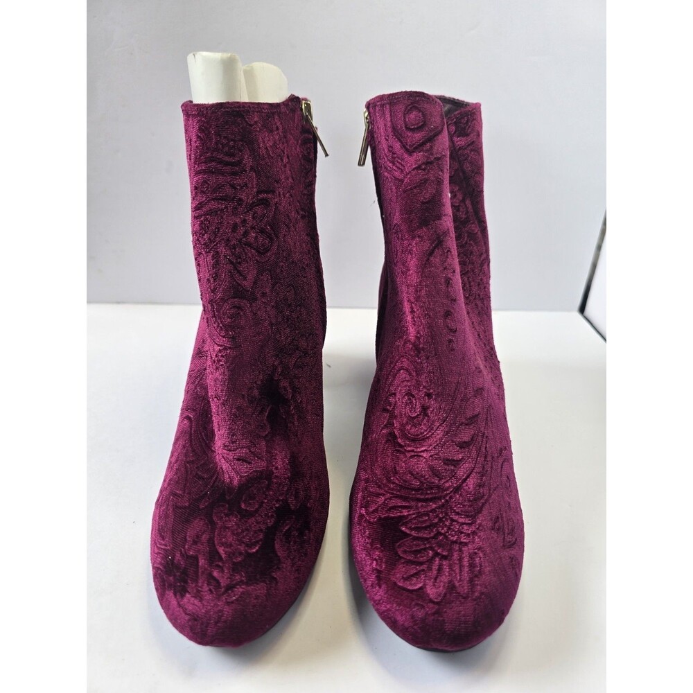 ZigSoto Women's Size 7.5 Fuchsia Velvet Paisley Embossed Ankle Boots Block Heel